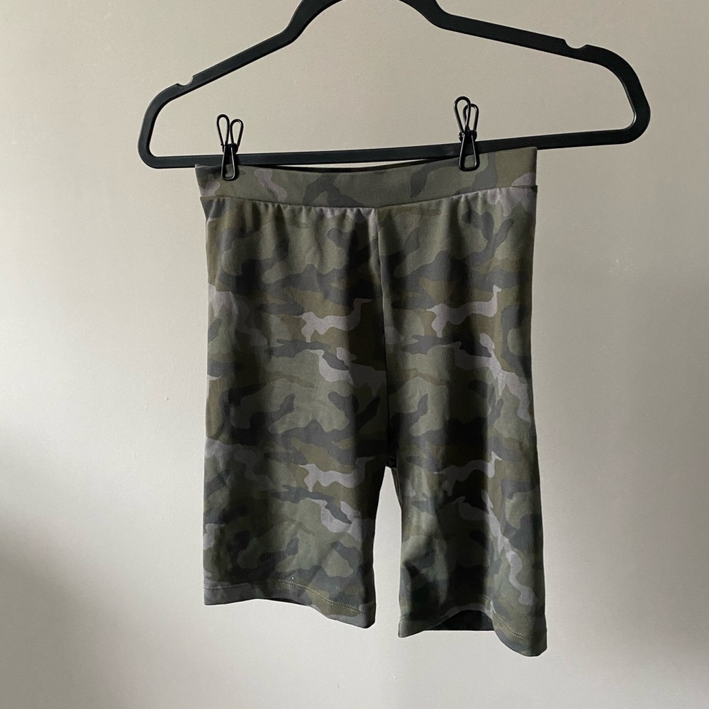 Camo biker shorts